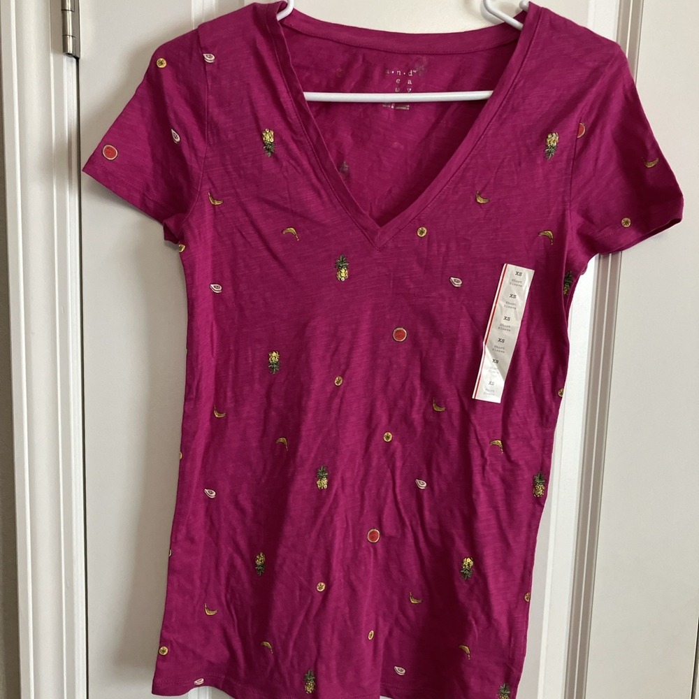 A New Day T-Shirt Women XS Pink New Fruit Sequin V-Neck Short Sleeve C842